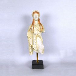 Archaic sculpture Kore