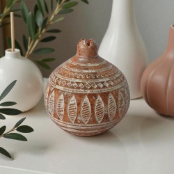 Pomegranate from geometric period