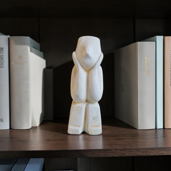 The Thinker – Cycladic Contemplative Figurine (16 cm / 6.3 in) The Thinker – Cycladic Contemplative Figurine (16 cm / 6.3 in)