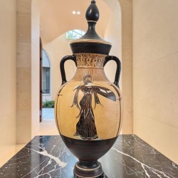 No 918 Panathenaic amphora