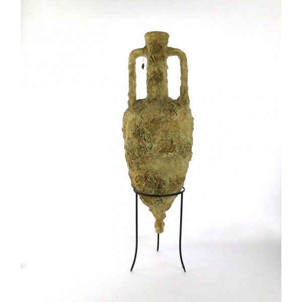Shipwrecked amphora